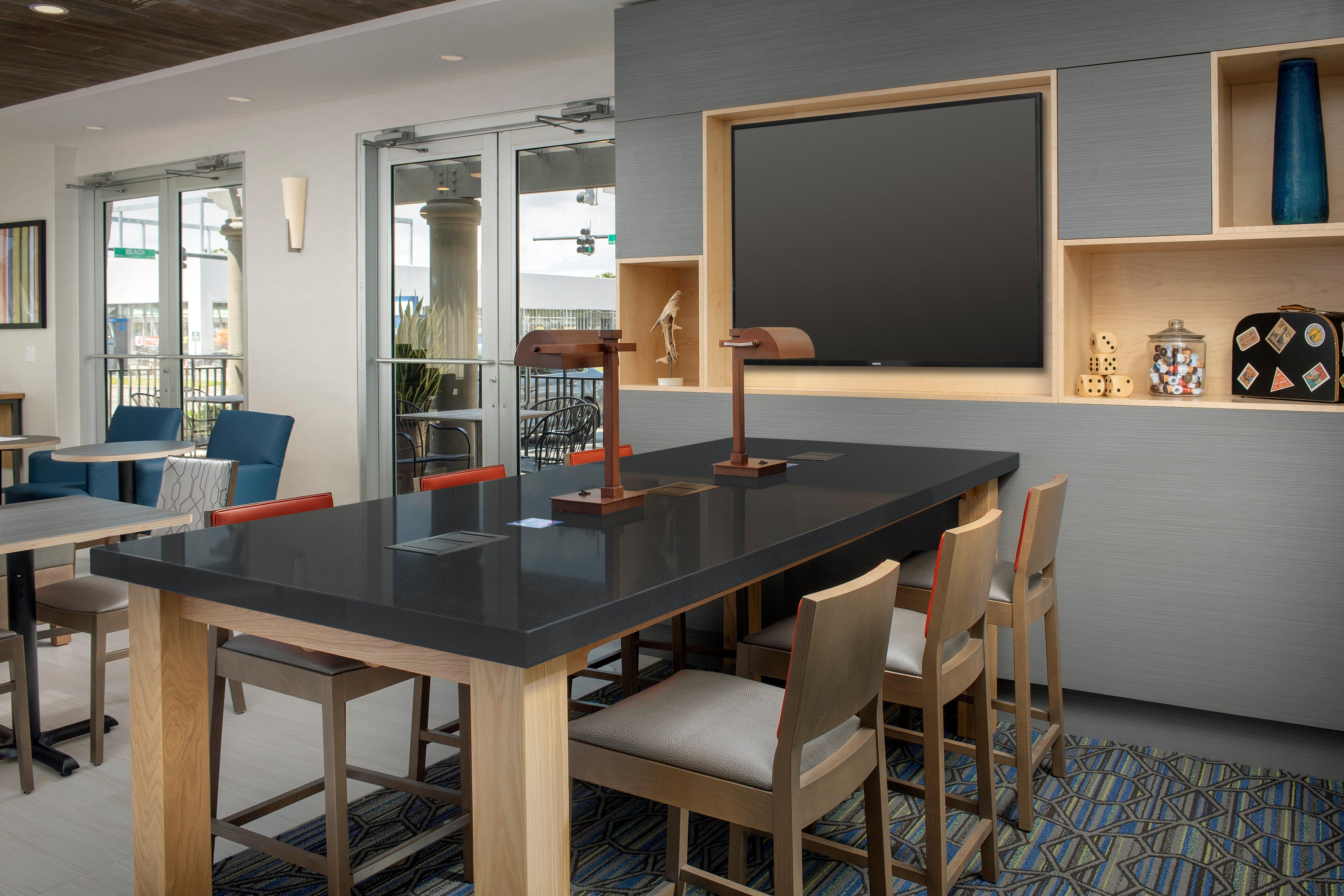 Holiday Inn Express Jacksonville Beach By Ihg Exteriör bild