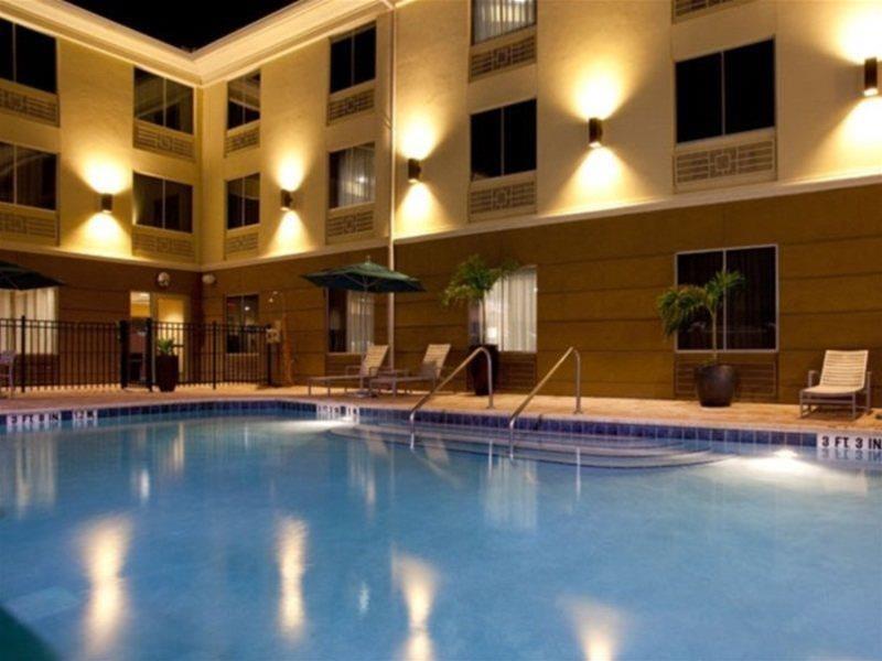 Holiday Inn Express Jacksonville Beach By Ihg Exteriör bild