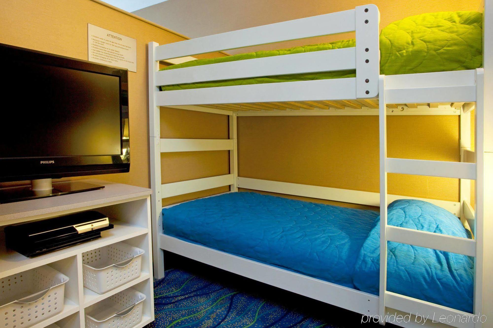 Holiday Inn Express Jacksonville Beach By Ihg Rum bild