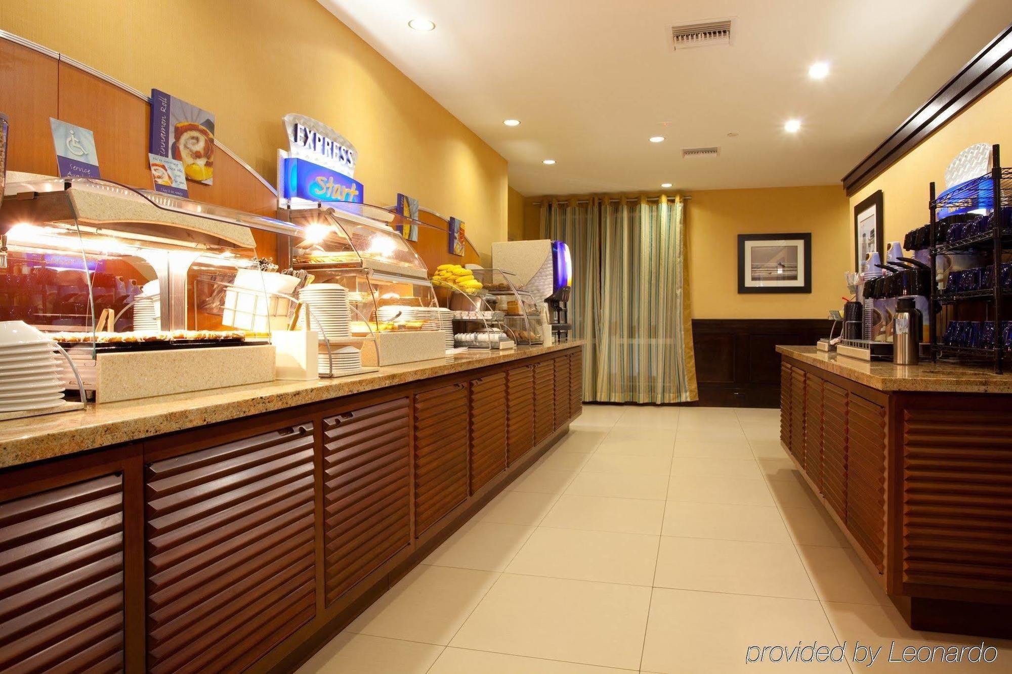 Holiday Inn Express Jacksonville Beach By Ihg Exteriör bild