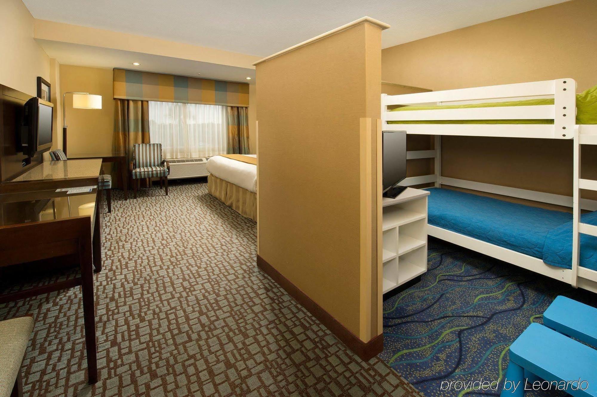 Holiday Inn Express Jacksonville Beach By Ihg Exteriör bild