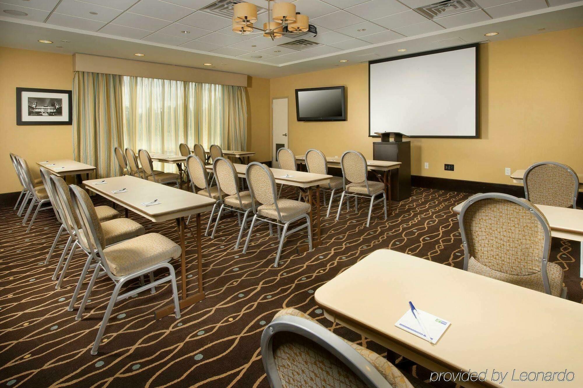 Holiday Inn Express Jacksonville Beach By Ihg Exteriör bild